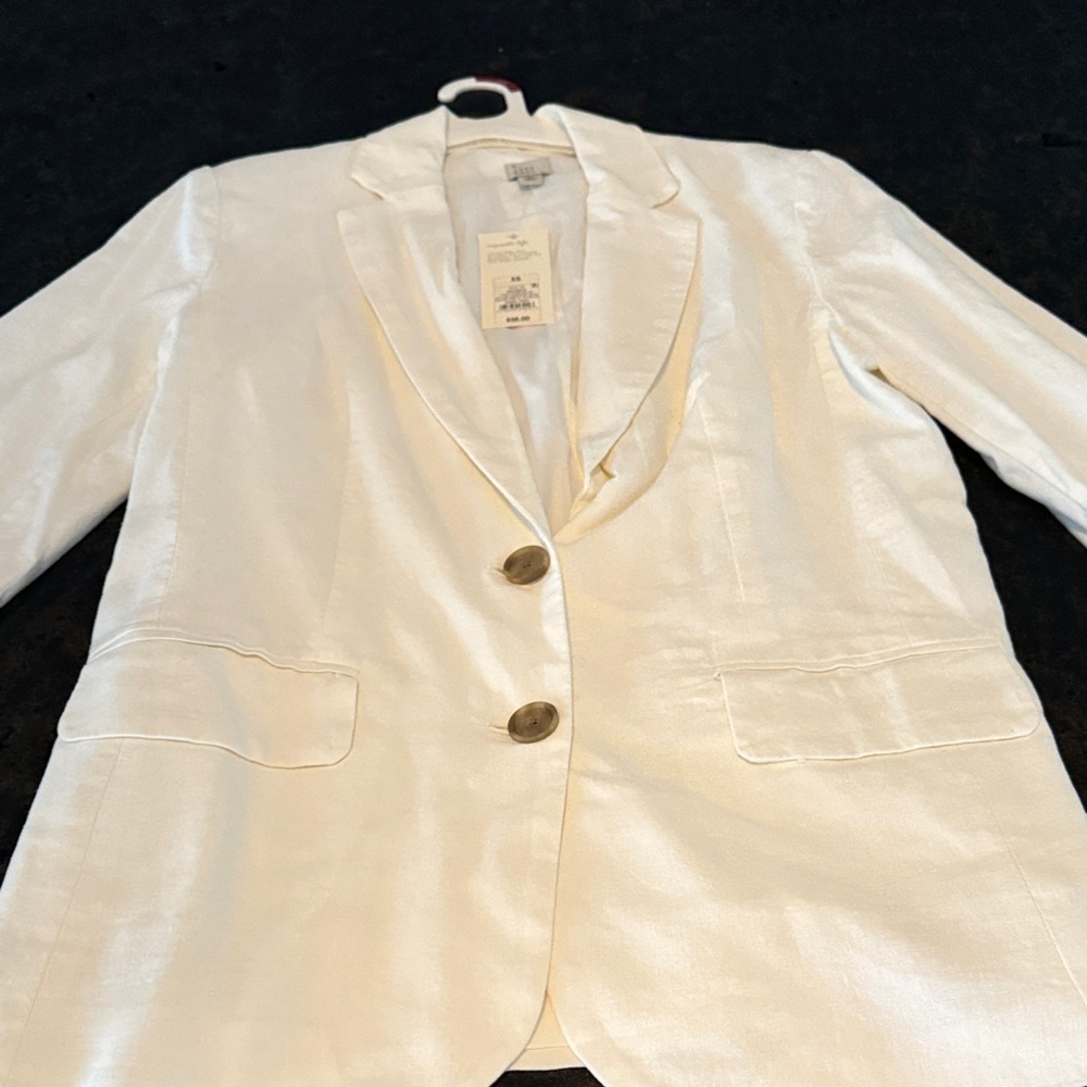 Linen Cream Women's Blazer with Button Detail